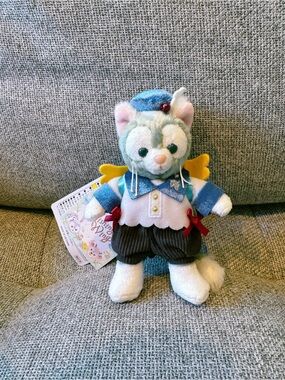 Tokyo Disney Exclusive Gelatoni plushie keychain